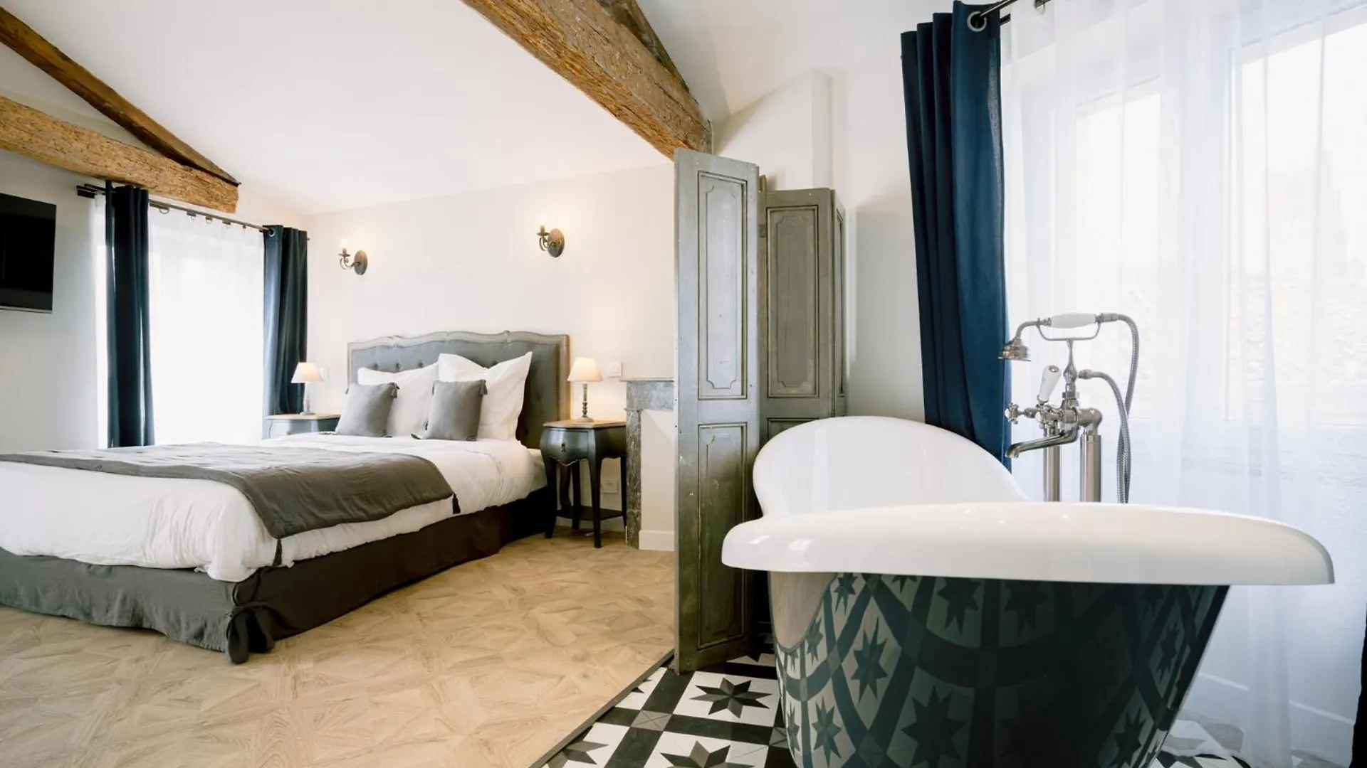 Les Suites De La Cathedrale Albi 0*,
